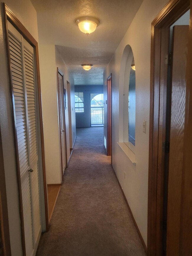 Foto del edificio - 831 Country Club Dr SE