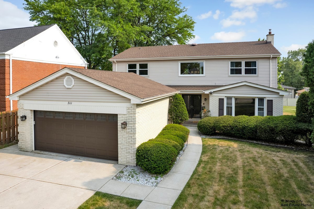 Foto principal - 3111 Old Glenview Rd