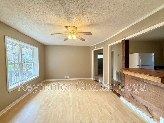 Photo - 5 Gaylord Dr House