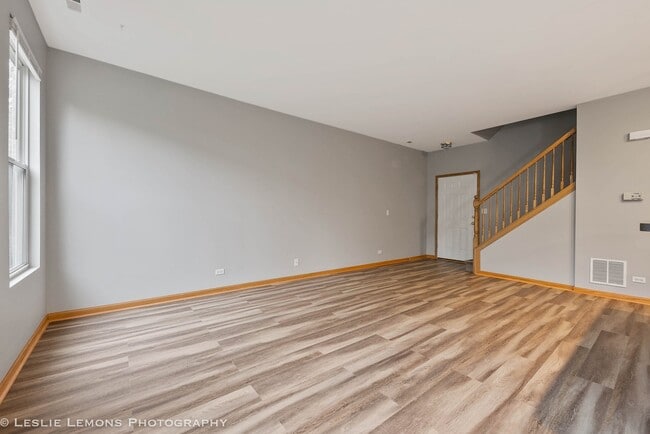 Building Photo - 4051 Blackstone Dr