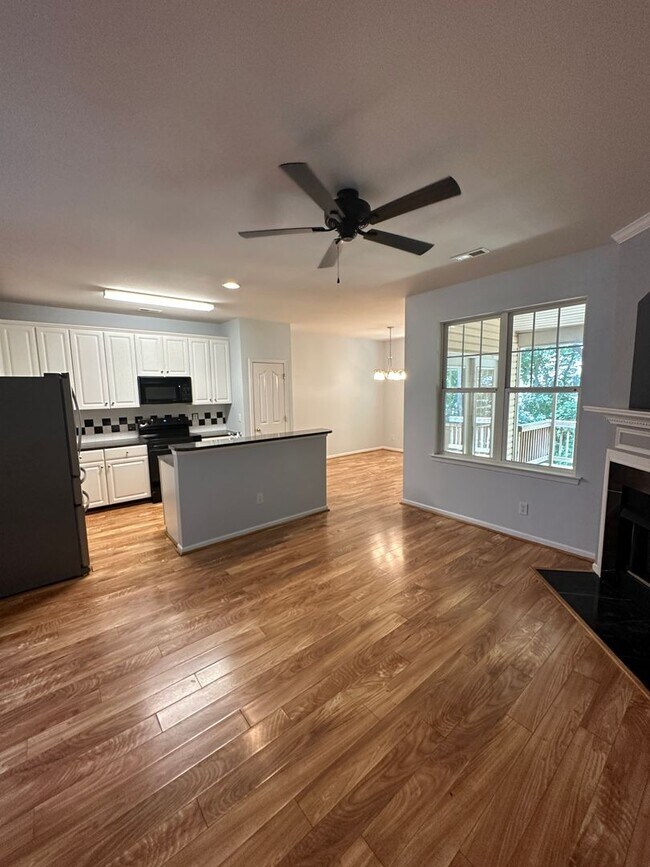 Foto del edificio - Cute 2BR/2.5BA in Ballantyne