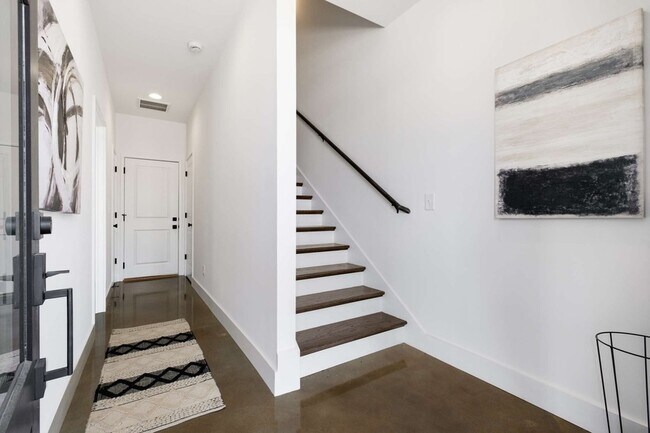 Foto del edificio - 1806 Lischey Ave