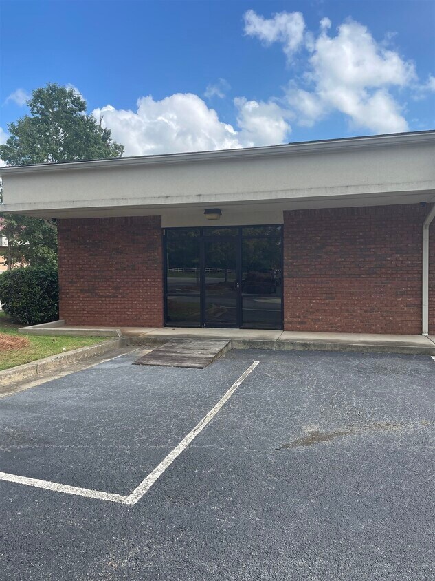 Building Photo - 5509 Radford Rd