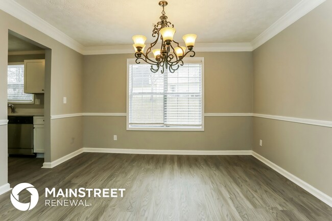 Foto del edificio - 1030 Crooked Creek Rd