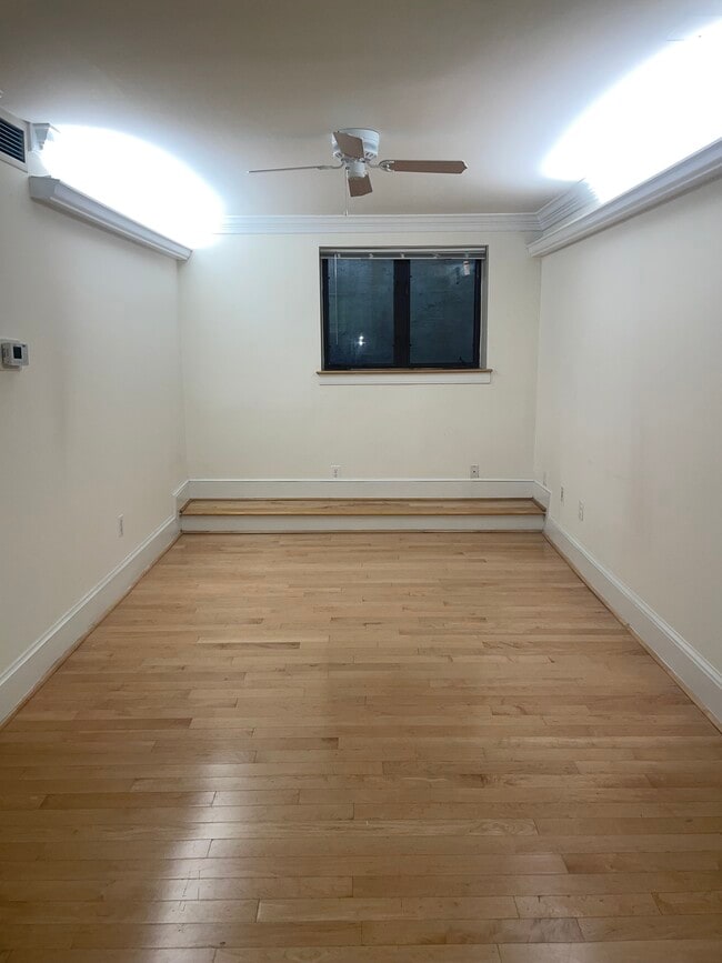 Building Photo - Warder Mansion