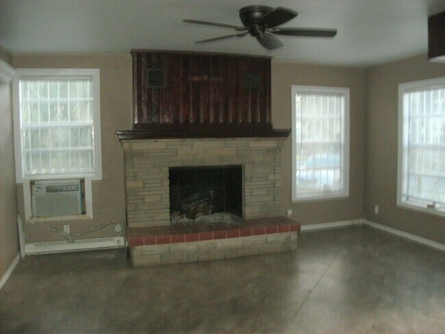 Foto del edificio - Pet friendly 2 bedroom cottage in Daytona Beach