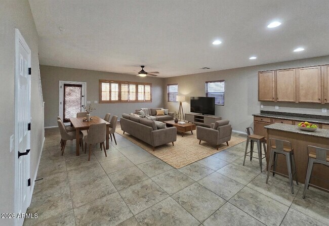 Building Photo - 3853 E Branham Ln