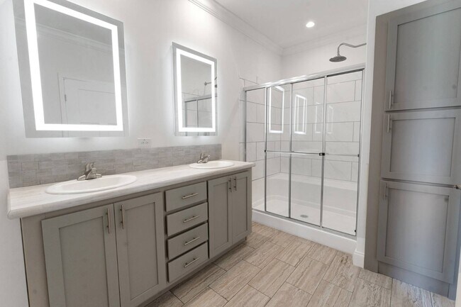 Foto del edificio - 3109 Walden Shores Blvd