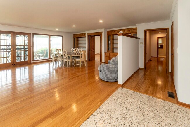 Foto del edificio - 603 W Water St