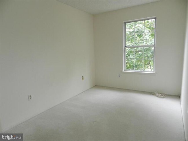 Building Photo - 7731 Inversham Dr