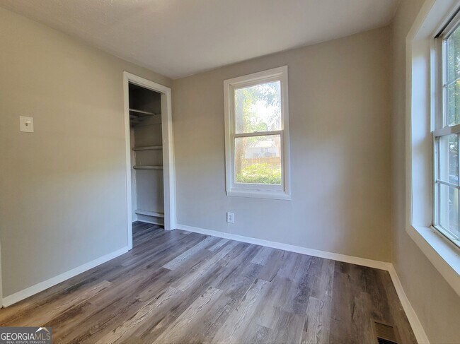 Foto del edificio - 210 Highland Dr