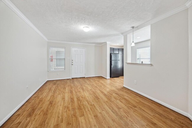 Building Photo - 1222 Heights Blvd