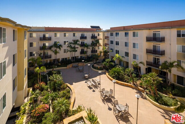 Foto del edificio - 13200 Pacific Promenade