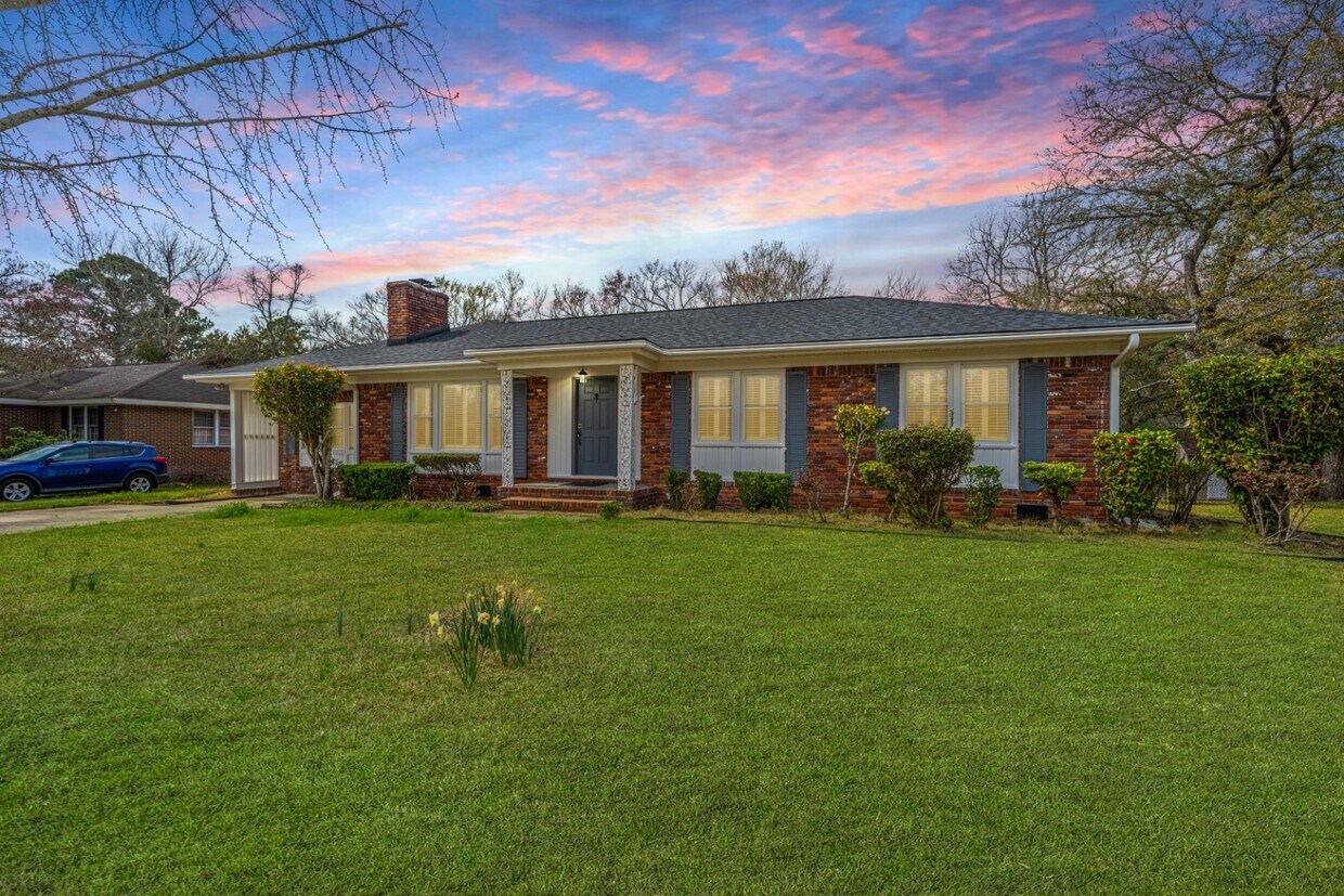 Foto principal - 1791 Dunbarton Dr