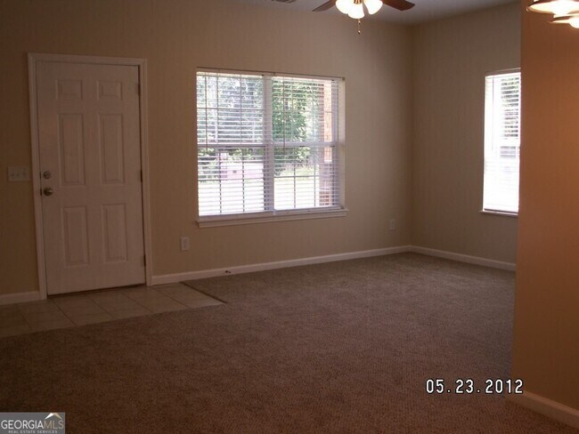Foto del edificio - 7400 Courtyard Dr