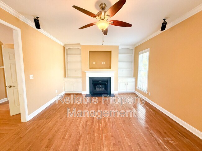 Foto del edificio - 125 Spalding Ln