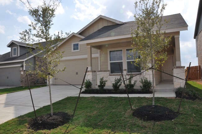 Building Photo - 4 Bedroom 3 Bath Brand New Home in Waterstone