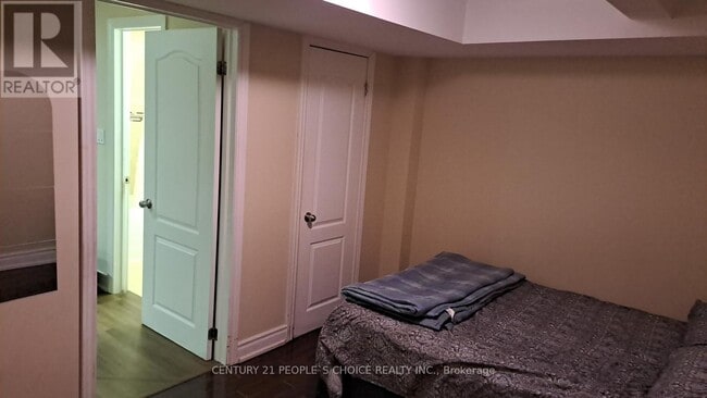 Building Photo - 3253 Edwyna Dr