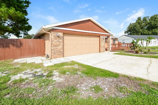 Foto del edificio - 5576 Garden Grove Cir