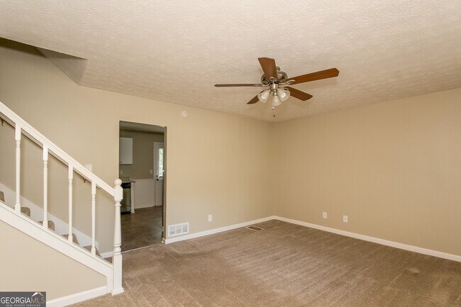 Foto del edificio - 684 Lookout Ct NW