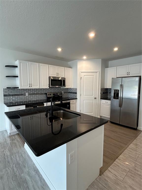 Building Photo - 4528 Big Island Dr