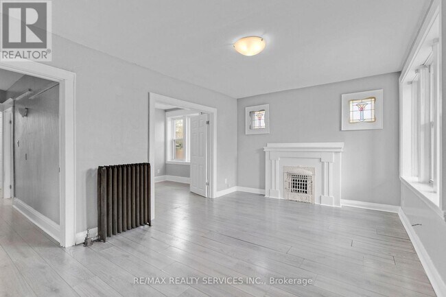 Photo du bâtiment - 5 Fairholt Rd N