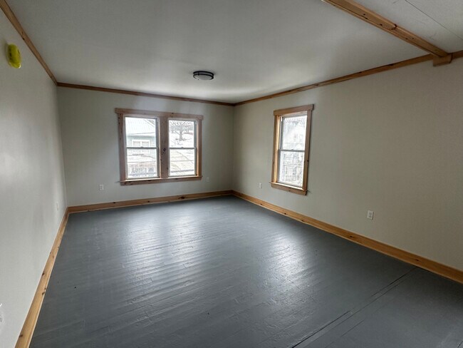 Building Photo - 38 Main St