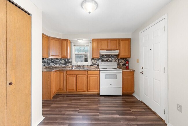 Foto del edificio - 338 Johnston Ave