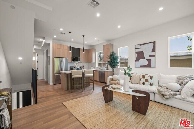Foto del edificio - 259 S Park View St
