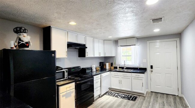 Building Photo - 4206 Rosemont St