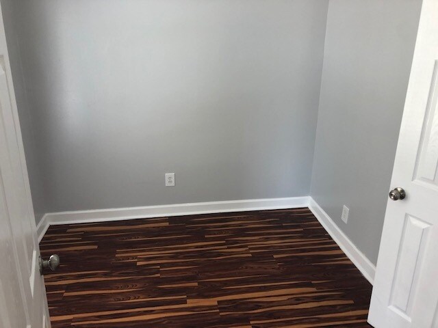 Building Photo - 2447 W Flournoy St