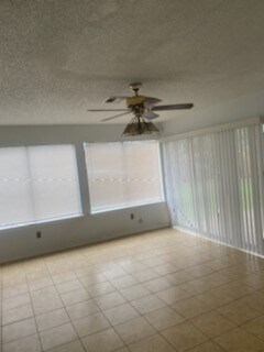 Foto del edificio - 12322 Split Rail Ln