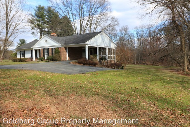Foto del edificio - 15205 Spring Meadows Dr