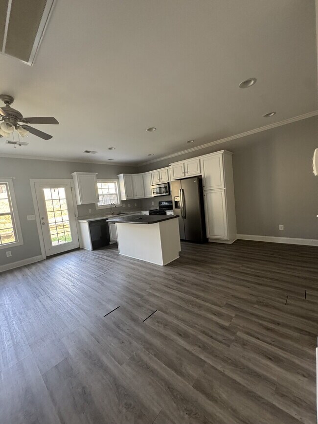 Foto del edificio - Beautiful townhouse near Henslee Park