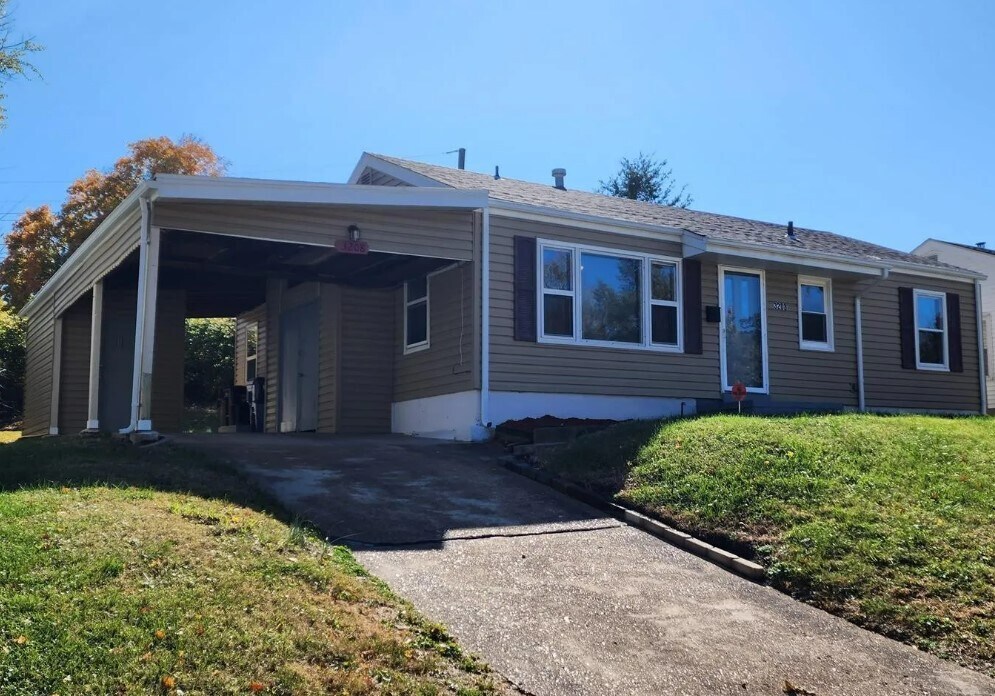 3208 Lynros Dr, Saint Ann, MO 63074 House Rental in Saint Ann, MO