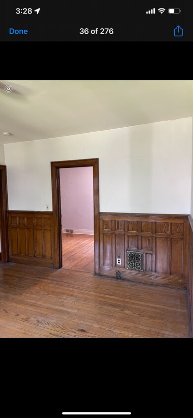 Building Photo - 301 Lexington Ave