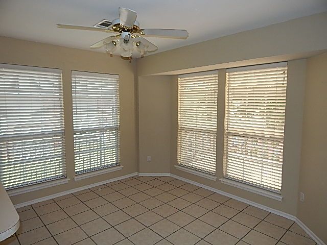 Building Photo - 11415 S Mulberry Cir