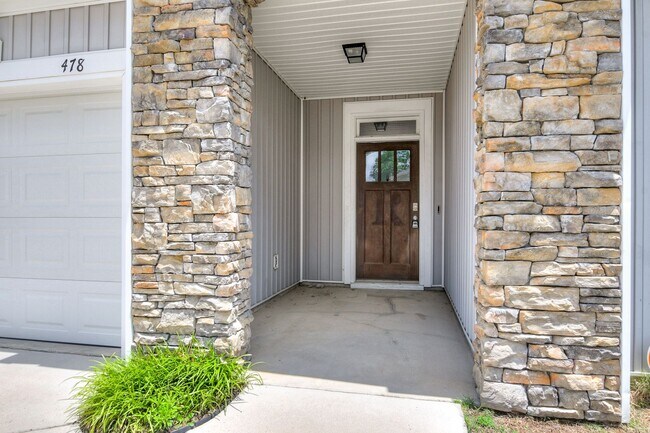 Foto del edificio - 478 Brantley Cove Cir