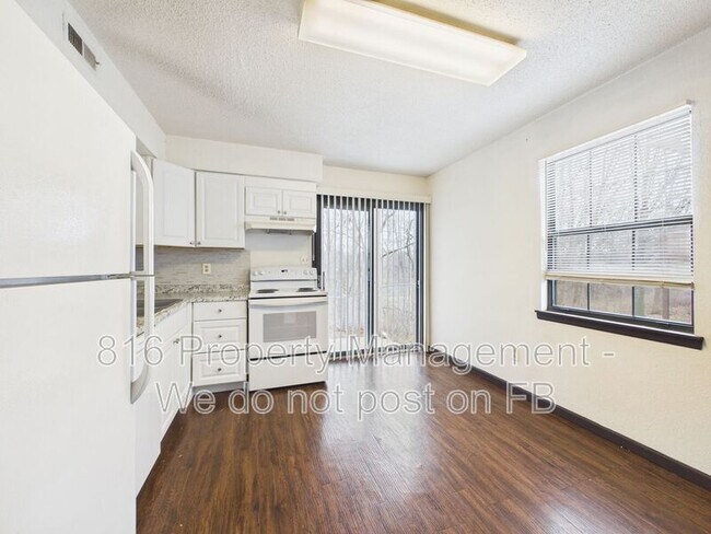 Foto del edificio - 1020 NE Lindsay Ave