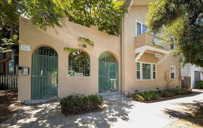 Foto del edificio - Charming 1 BR with AC in Bankers Hill with Onsite Laundry