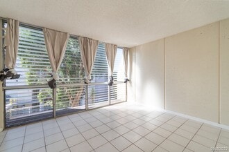 Building Photo - 95-2043-2043 Waikalani Pl