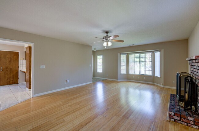 Foto del edificio - 2394 Scott Ave