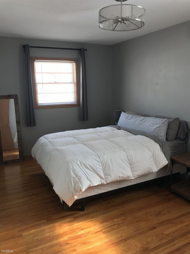 Building Photo - 2 br, 1 bath Condo - 6221 Oxford St