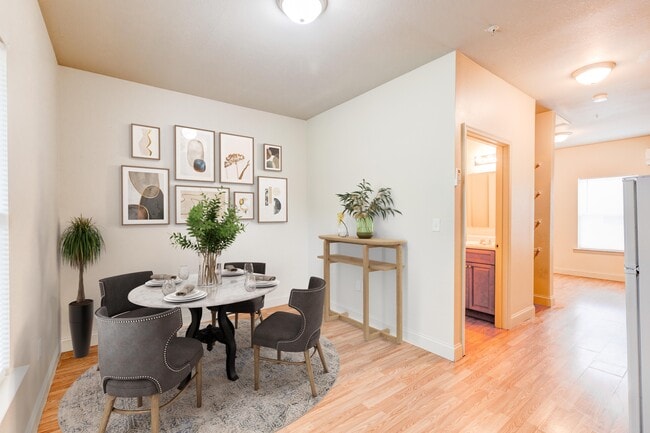 Building Photo - Moultrie Peak