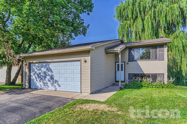 Building Photo - 13734 Glenhurst Ln