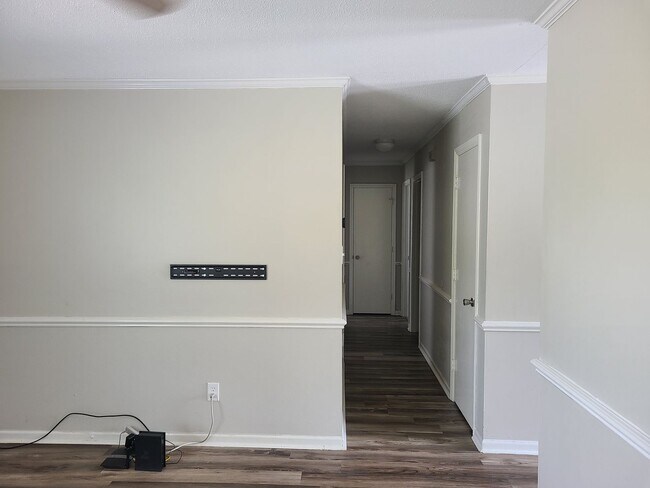 Foto del edificio - 3 bedroom, 2 bath unfurnished home  - Sneads Ferry