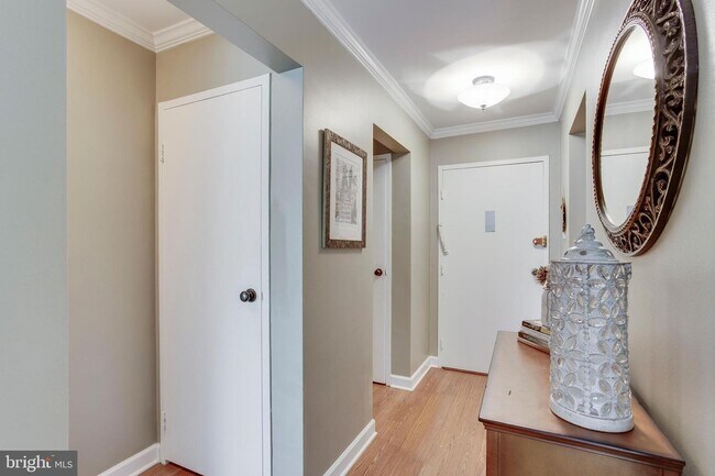 Foto del edificio - 7420 Lakeview Dr