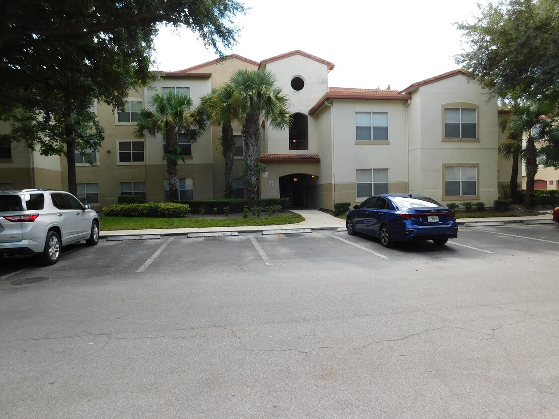 Primary Photo - Seminole County - 3 bedroom, 2 bathroom.