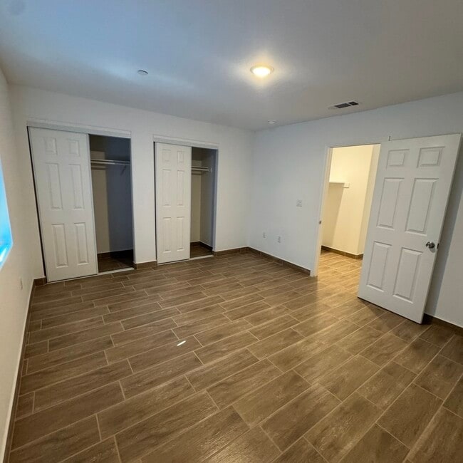 Master Bedroom - 1128 Jefferson St