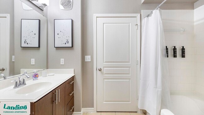 Foto del edificio - 15777 Quorum Dr